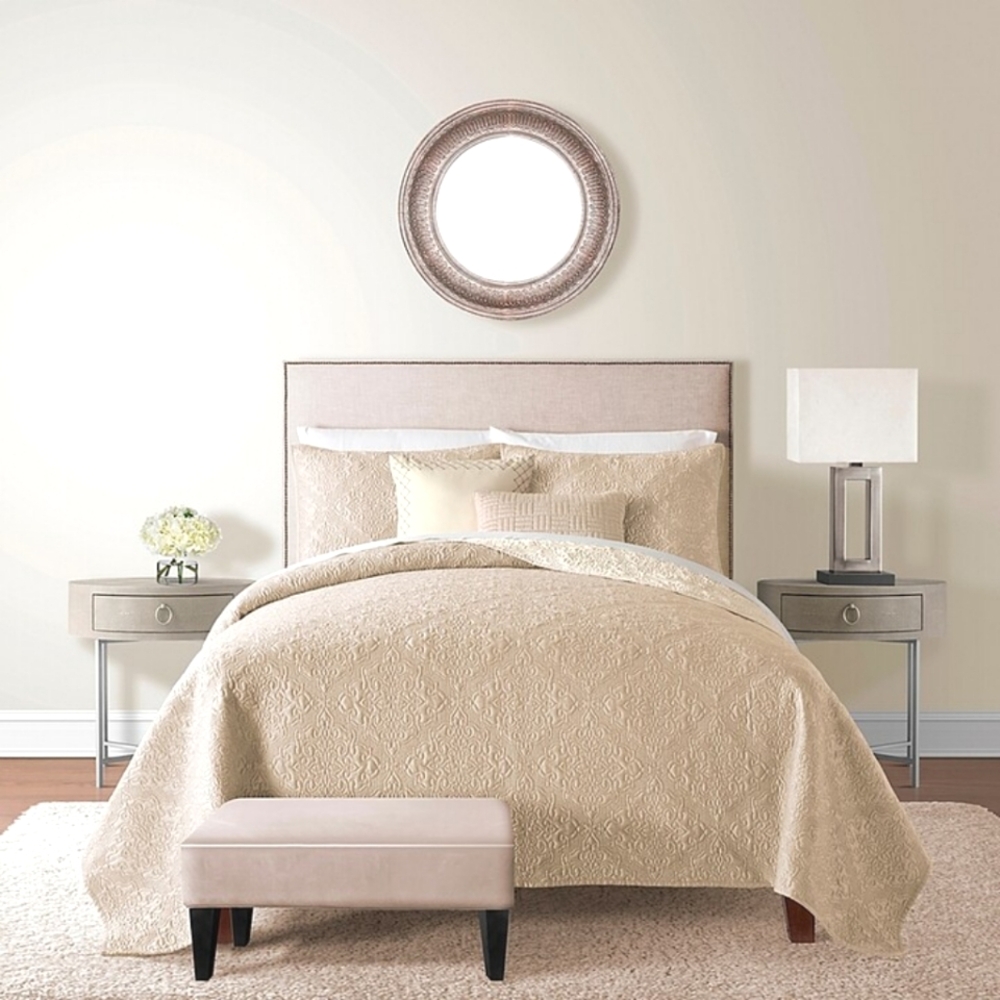 Medallion Luxurious 4-Piece Reversible Twin Quilt  Bedding Set in Stone NWT